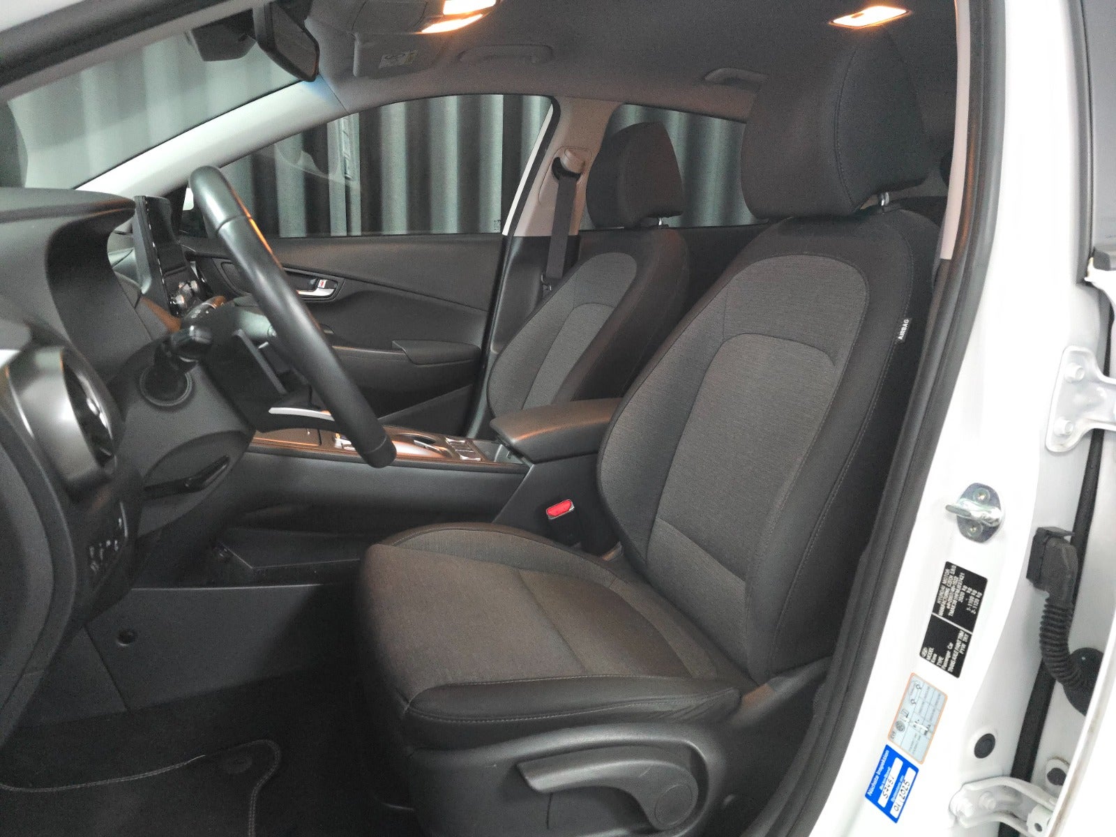 Hyundai Kona EV Trend