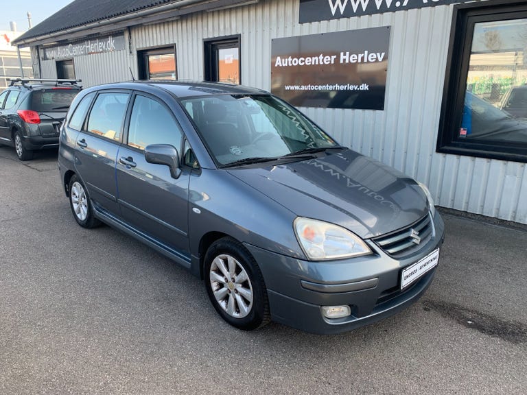Suzuki Liana 