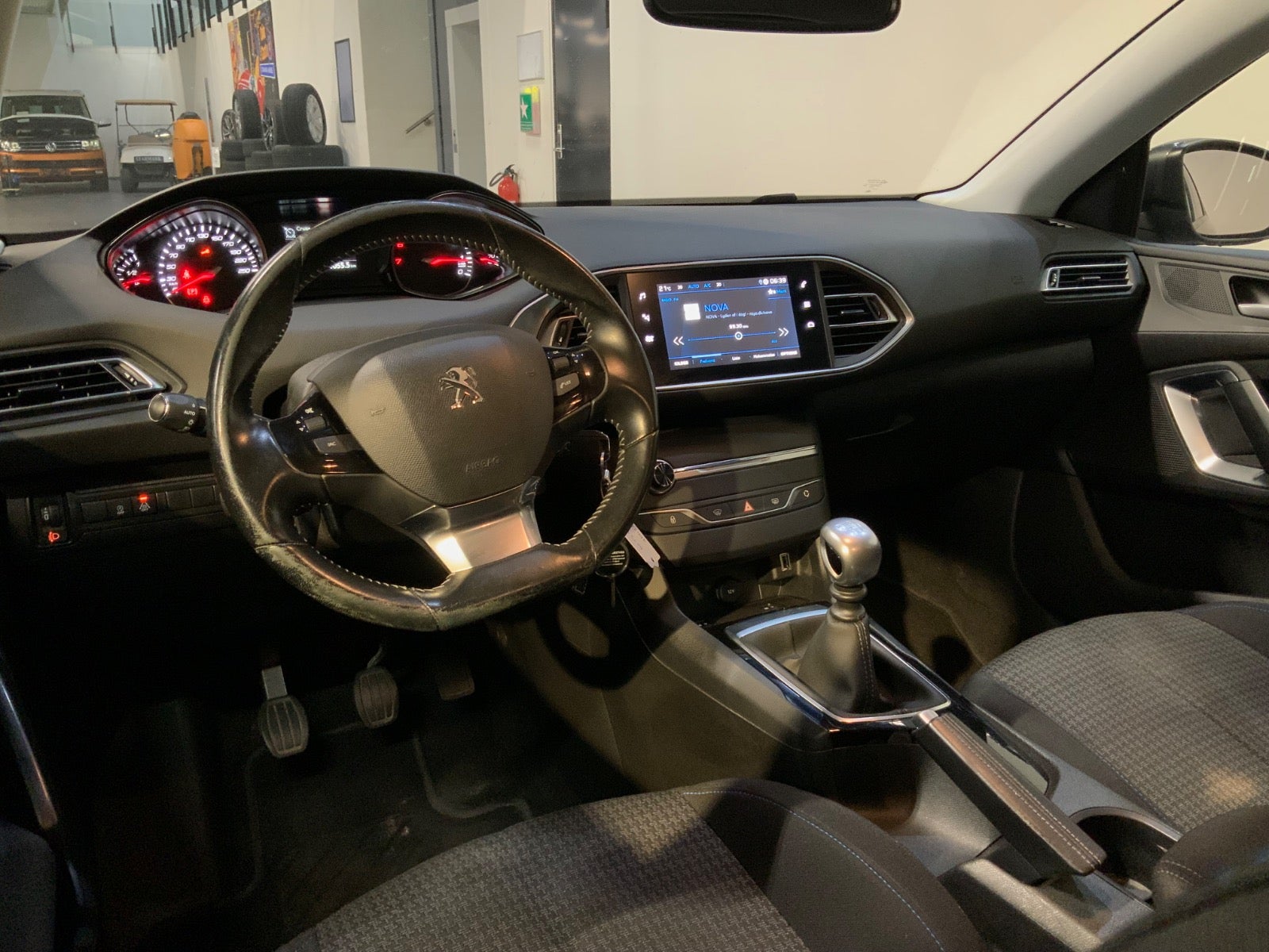 Peugeot 308 (7/8)