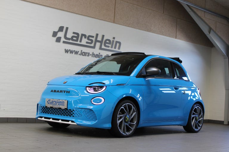Abarth 500e Scorpionissima Cabrio