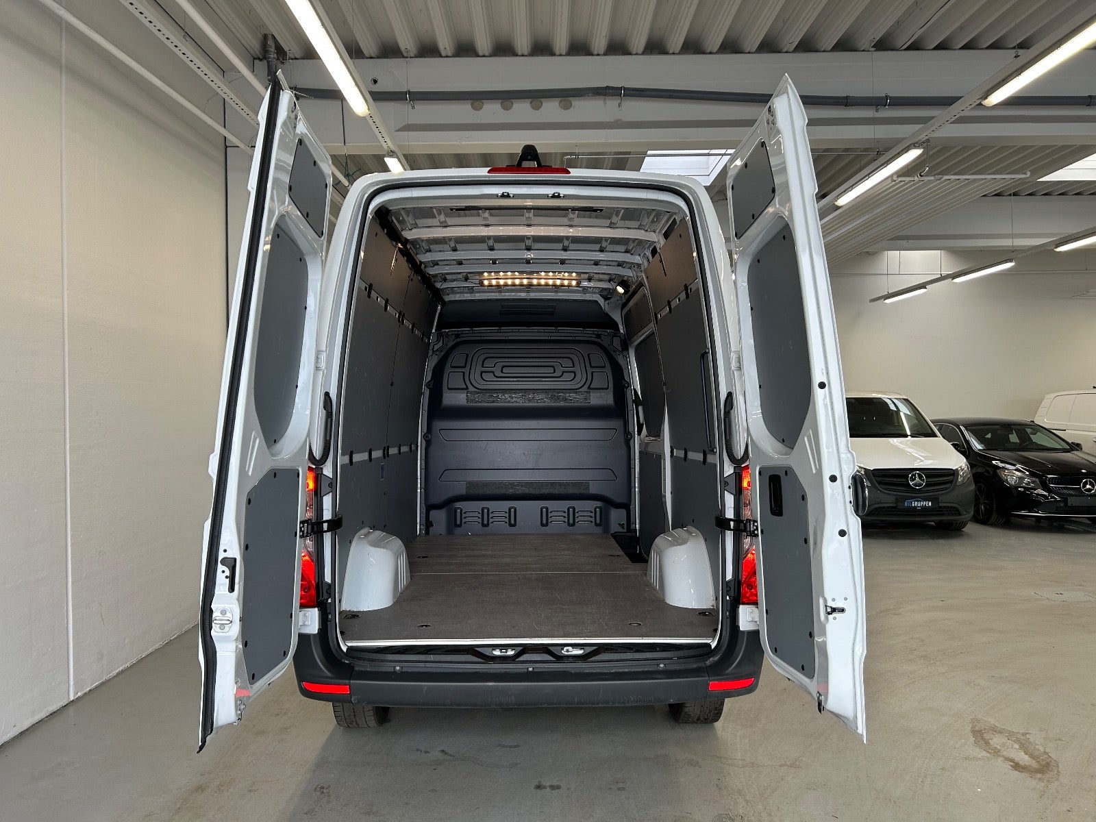 Billede af Mercedes Sprinter 317 2,0 CDi A2 Kassevogn PRO aut. RWD