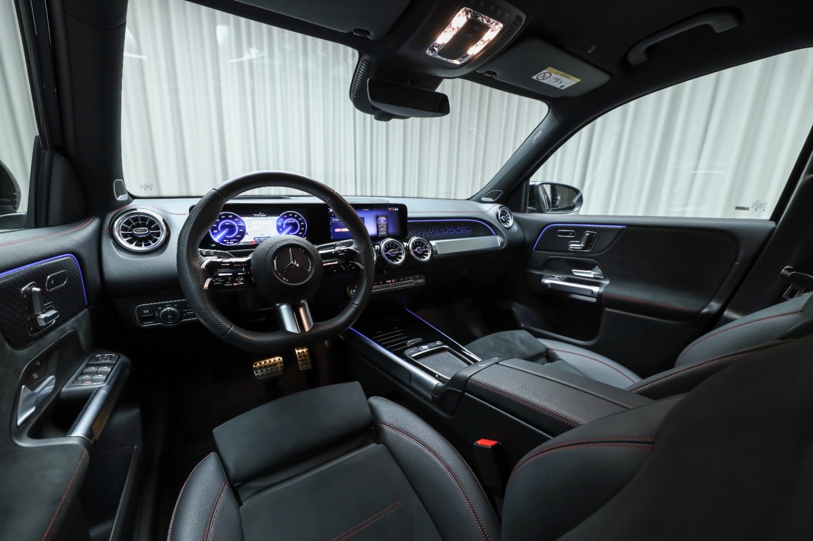 Mercedes-Benz EQB 250+ (4/8)