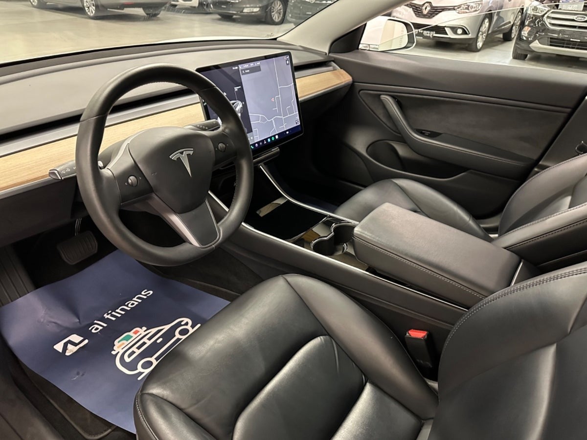 Tesla Model 3 2019