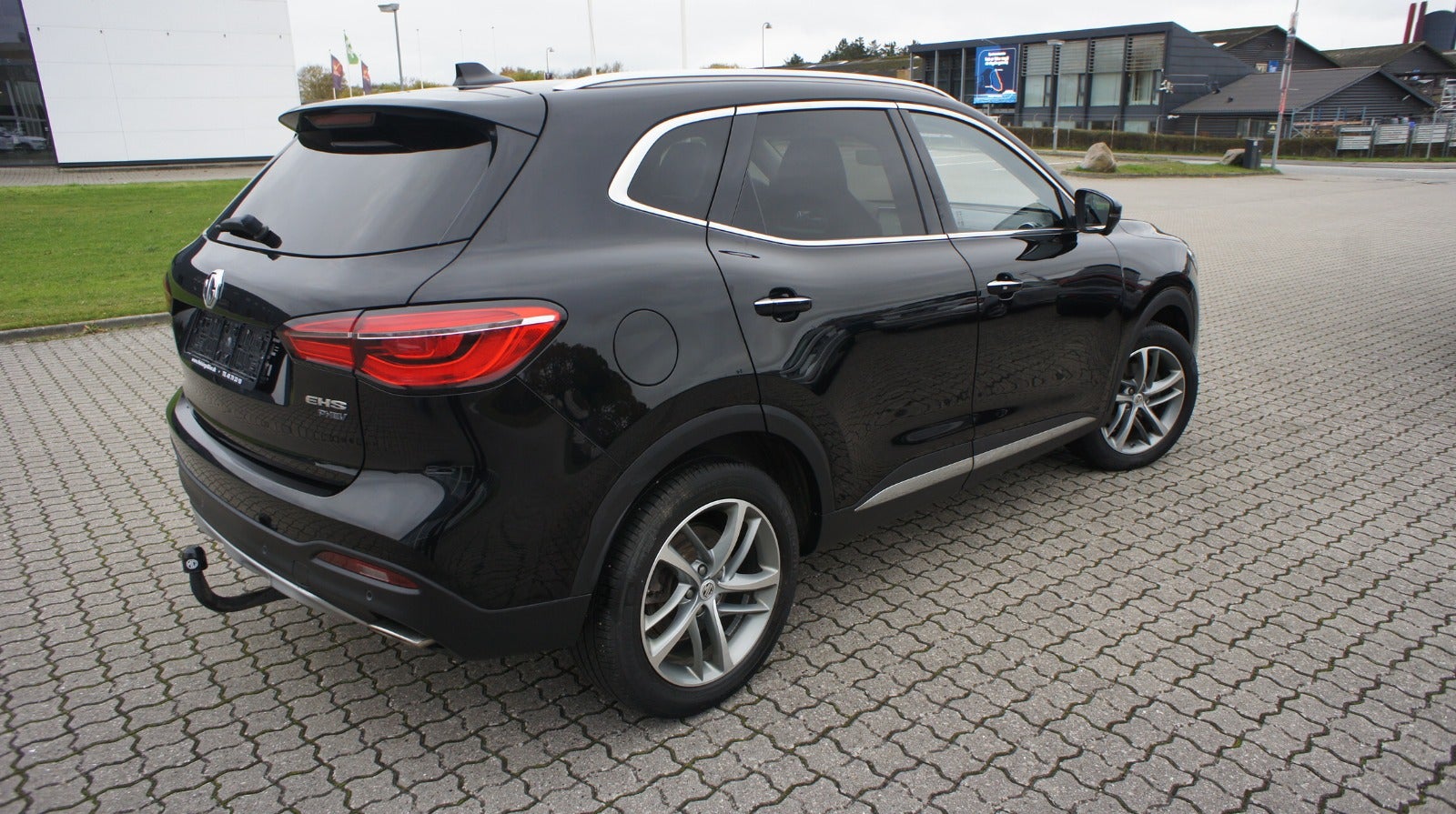 MG EHS PHEV Luxury
