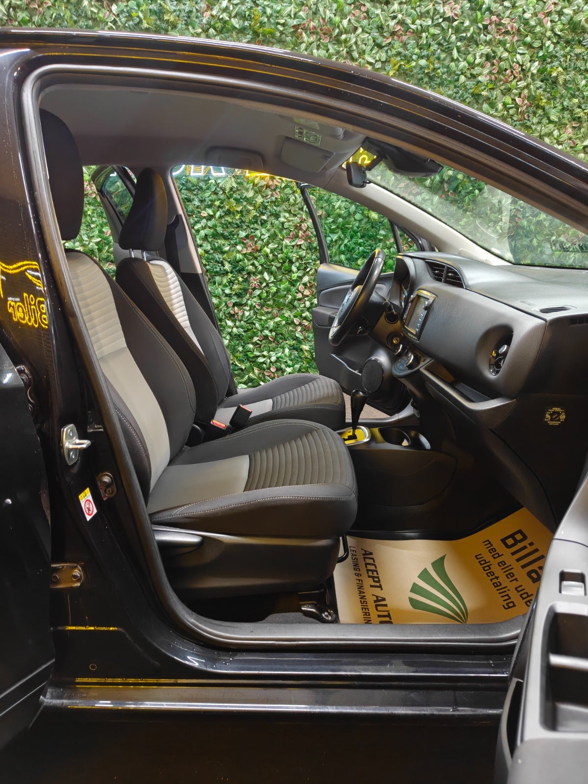 Billede af Toyota Yaris 1,5 Hybrid H1 e-CVT