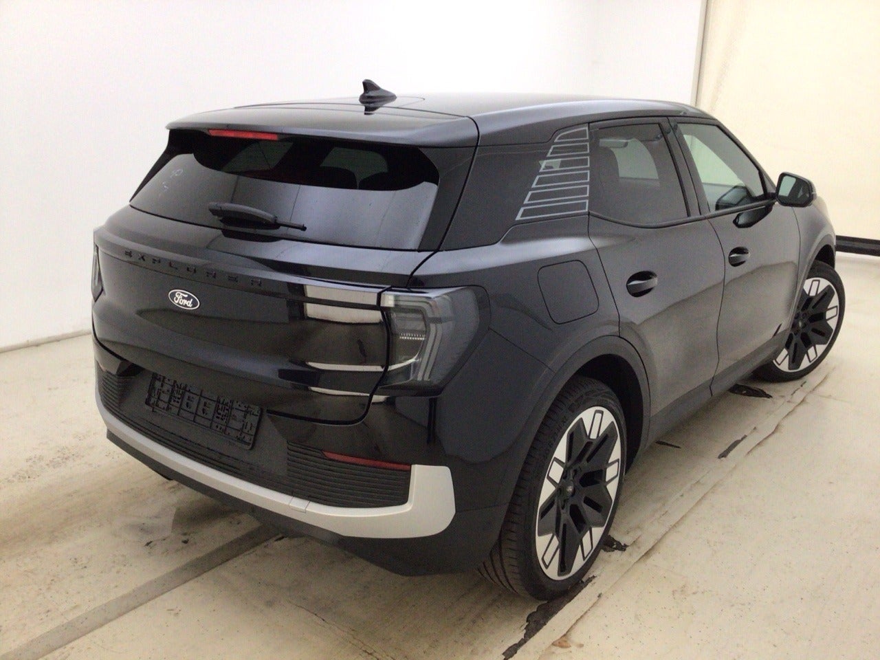 Ford Explorer Premium Extended Range AWD