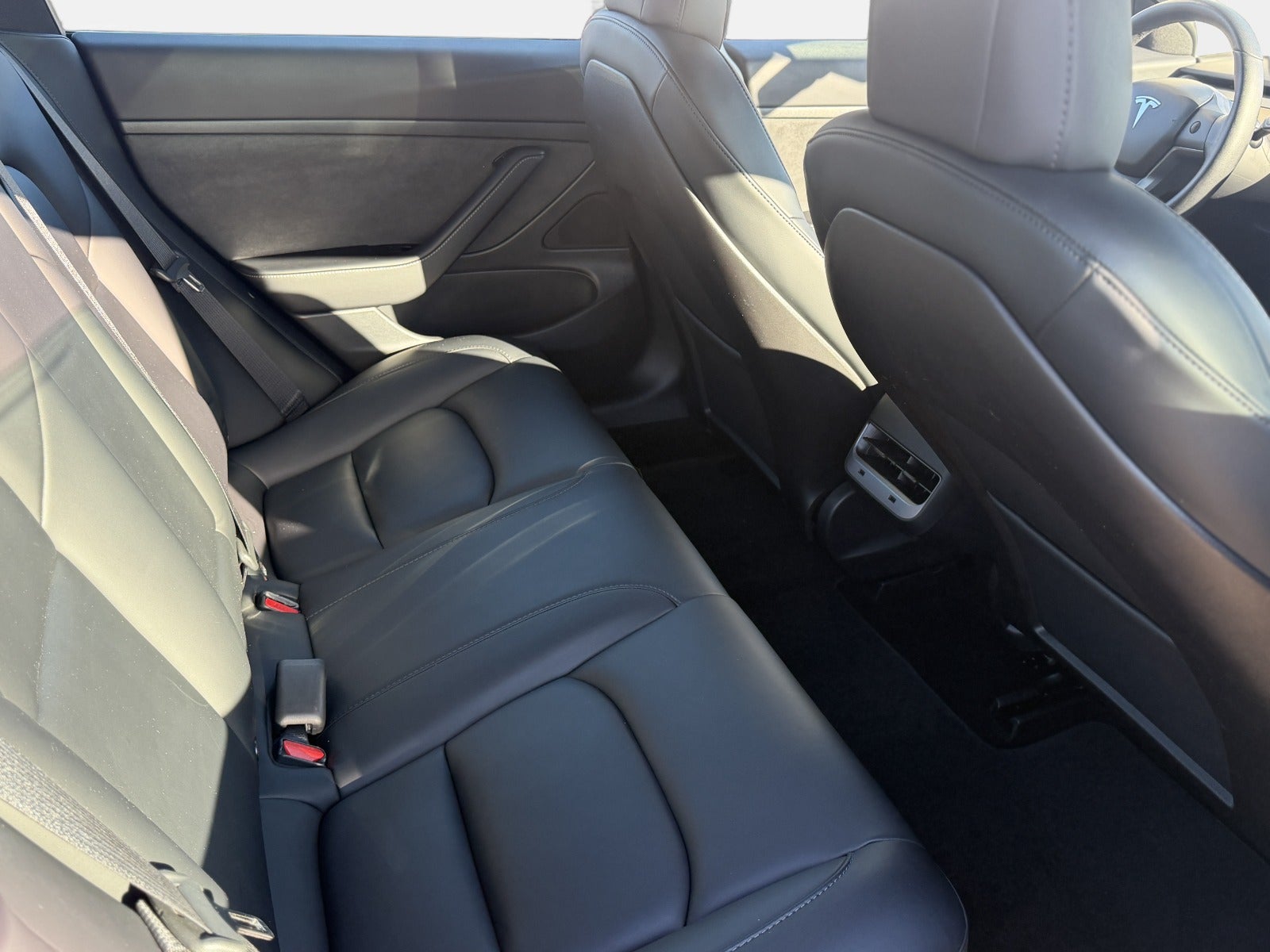 Billede af Tesla Model 3  Standard Range+ RWD