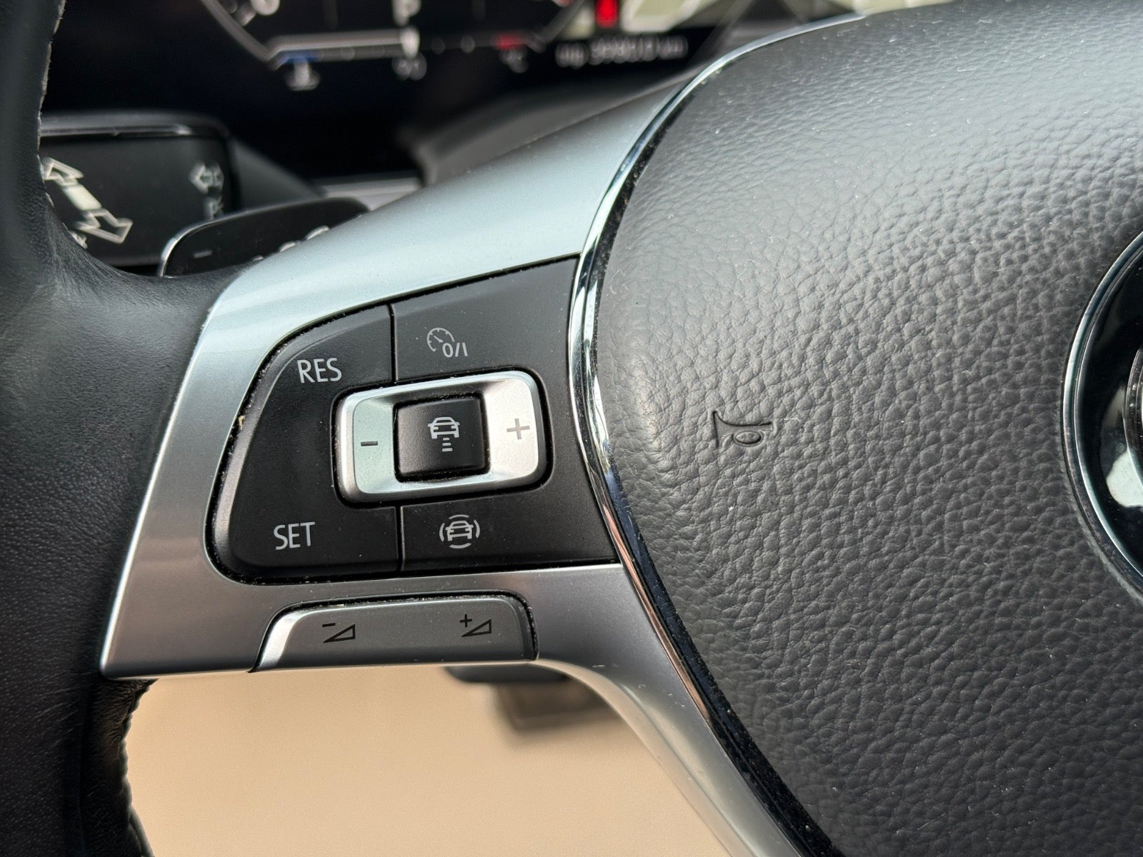 VW Touareg TDi 286 R-line aut. 4Motion Van