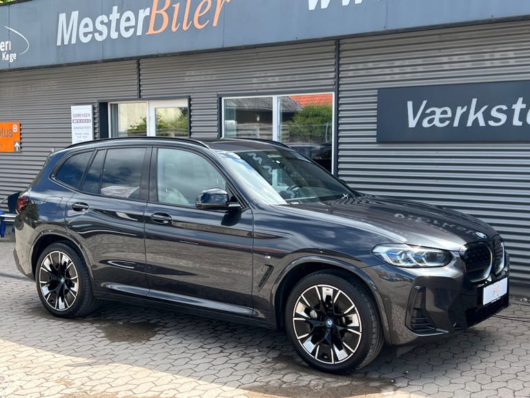 BMW iX3 Charged Plus M-Sport