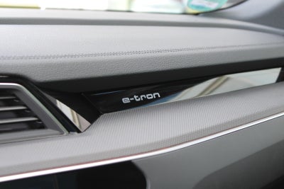 Audi e-tron Black Edition S-line quattro