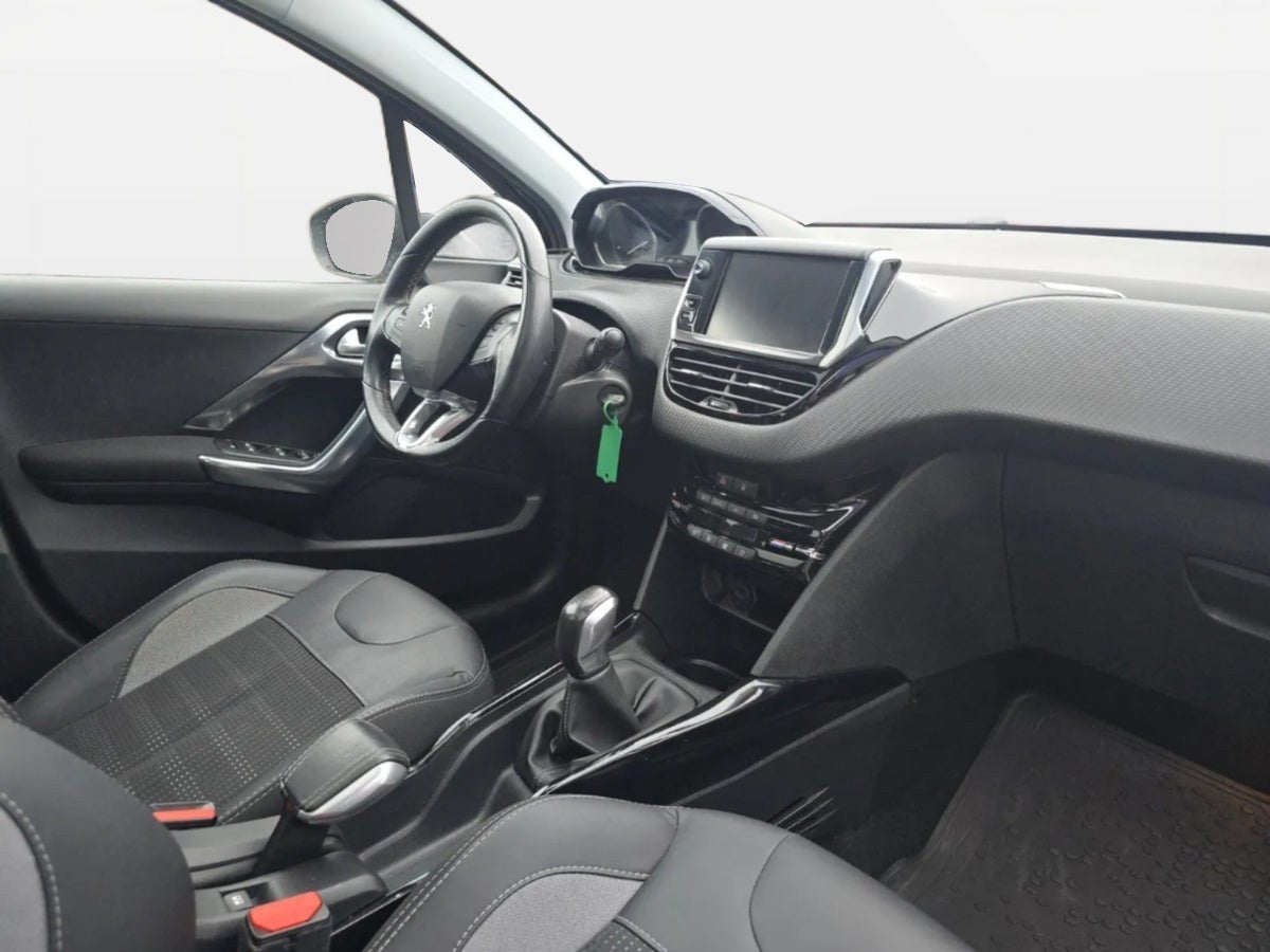 Billede af Peugeot 2008 1,2 e-THP 110 Allure Sky