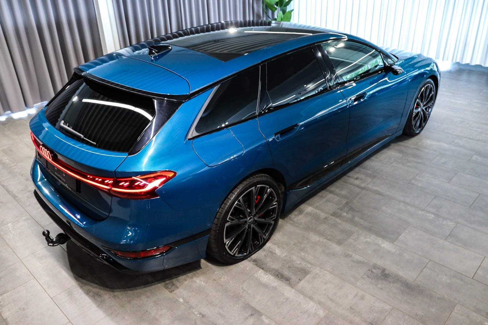 Billede af Audi A6 e-tron S-line Edition One performance Avant