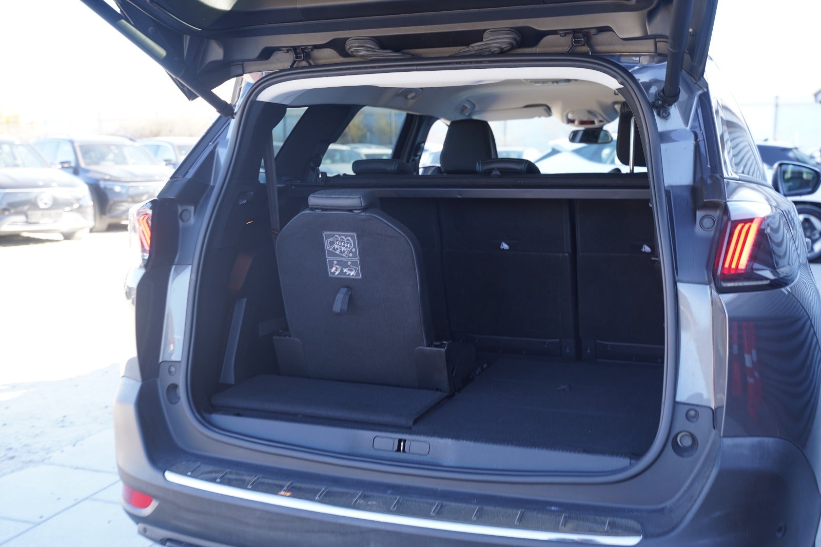 Billede af Peugeot 5008 1,5 BlueHDi 130 Allure Pack EAT8 7prs