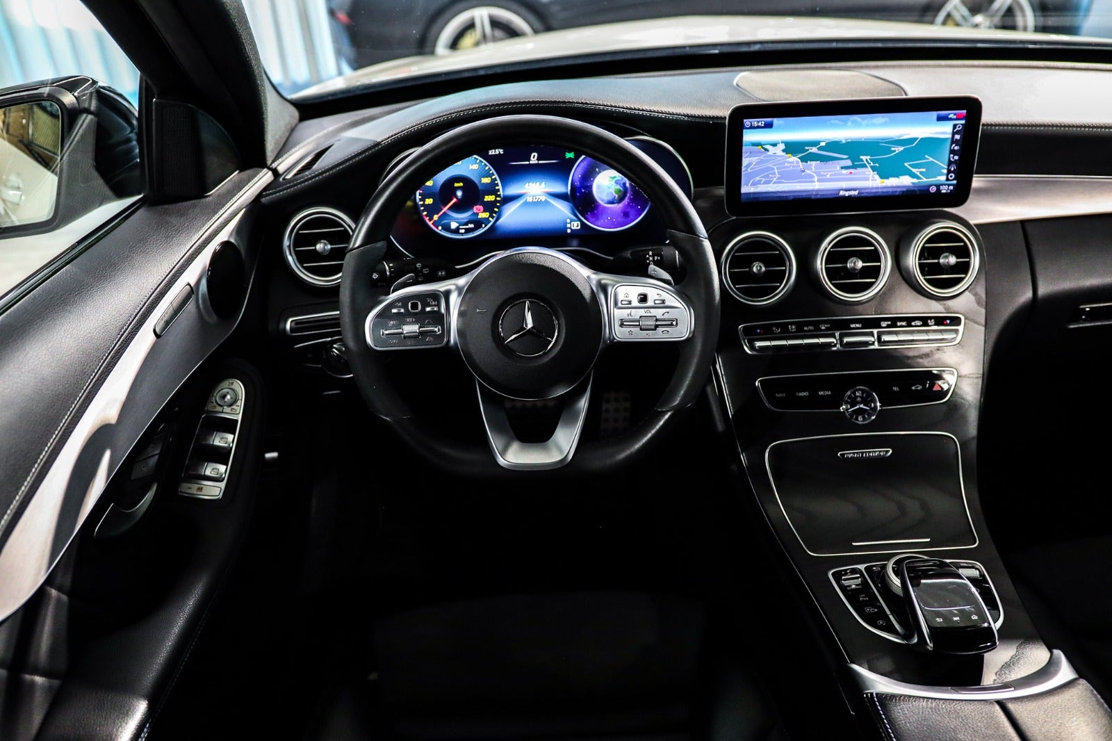 Billede af Mercedes C220 d 2,0 AMG Line Night Edition stc. aut.