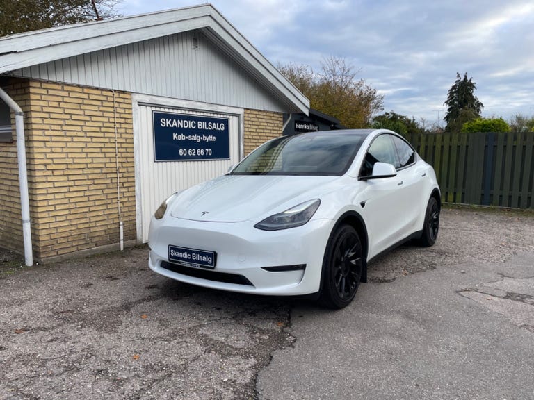 Tesla Model Y Long Range AWD