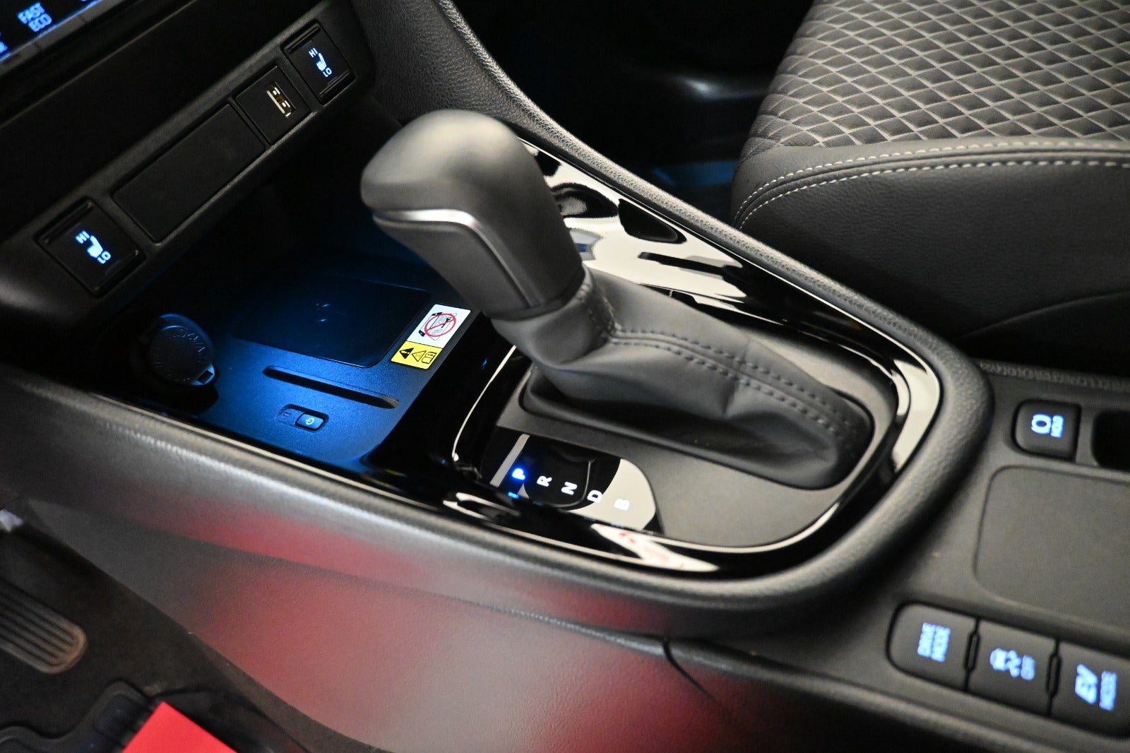 Toyota Yaris Hybrid Style e-CVT