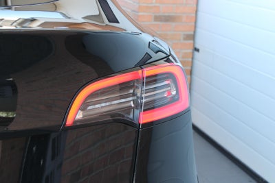 Tesla Model Y RWD