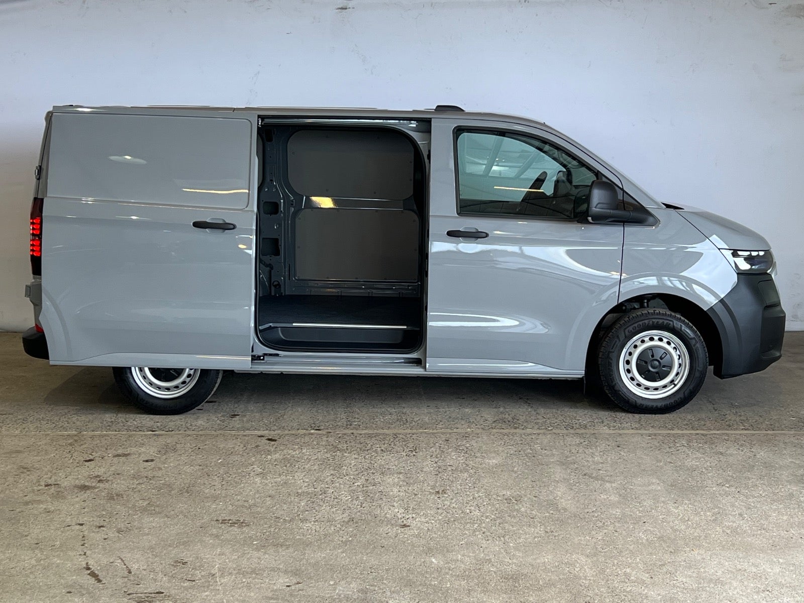VW e-Transporter Comfort Kassevogn SWB