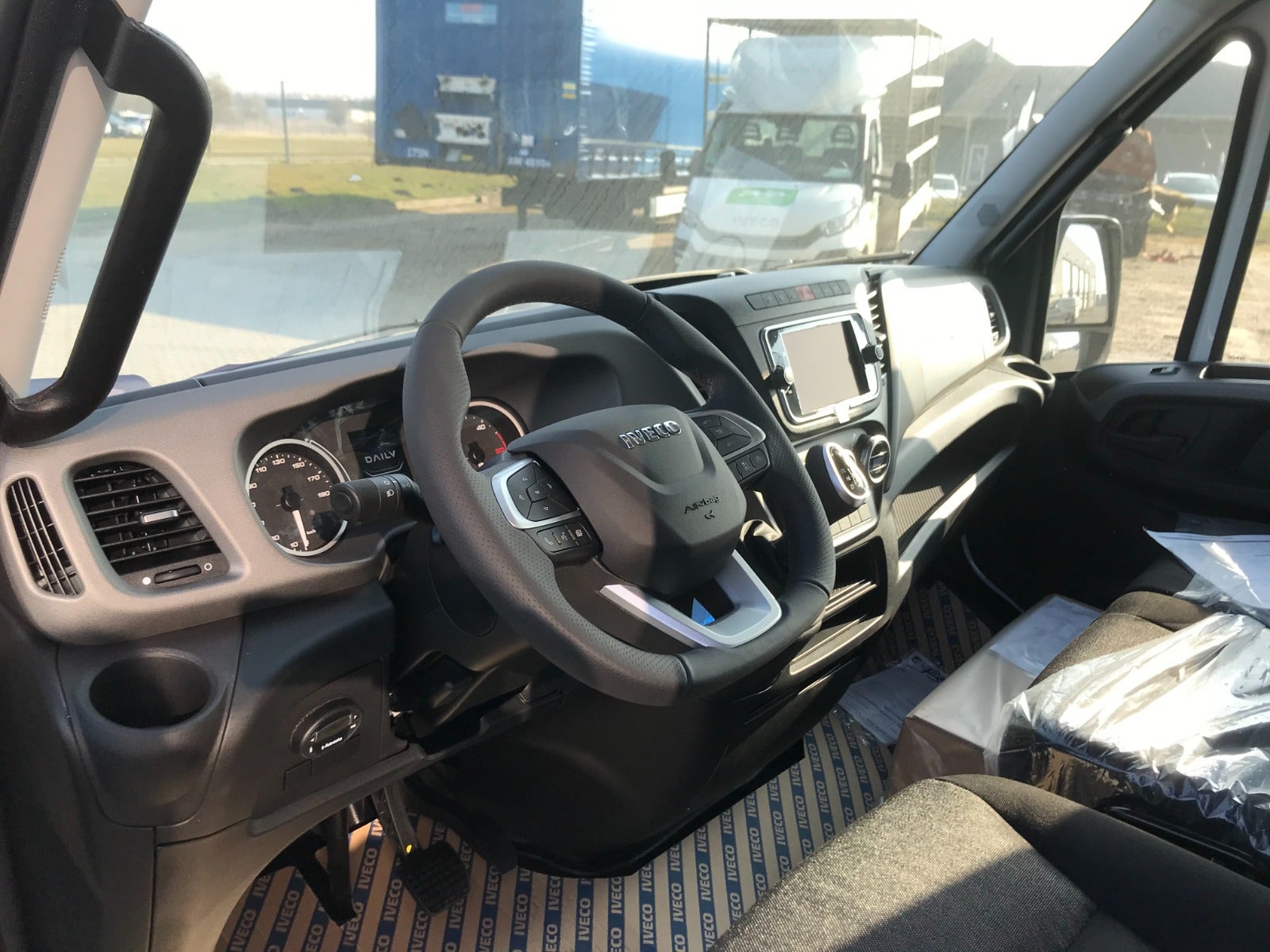 Billede af Iveco Daily 2,3 35S16 12m³ Van AG8