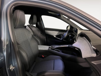 Peugeot e-5008 Allure Van