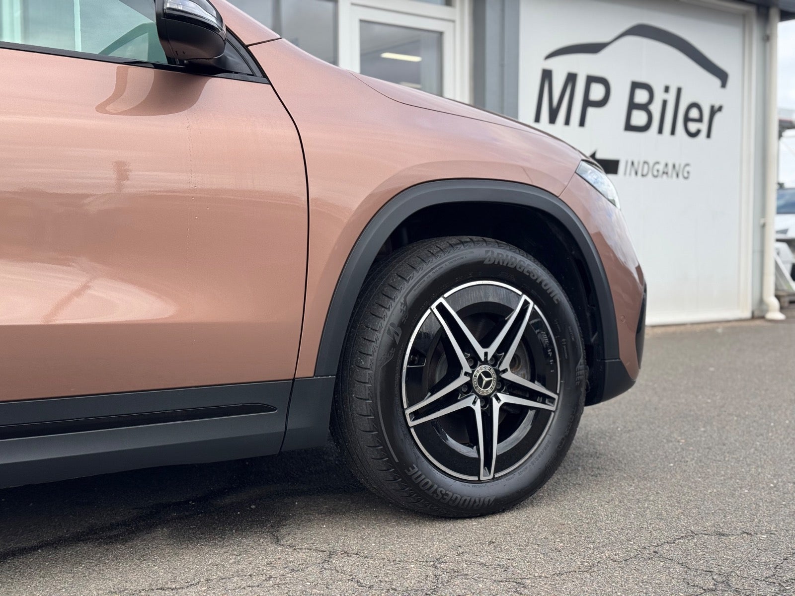 Billede af Mercedes EQA300  AMG Line 4Matic