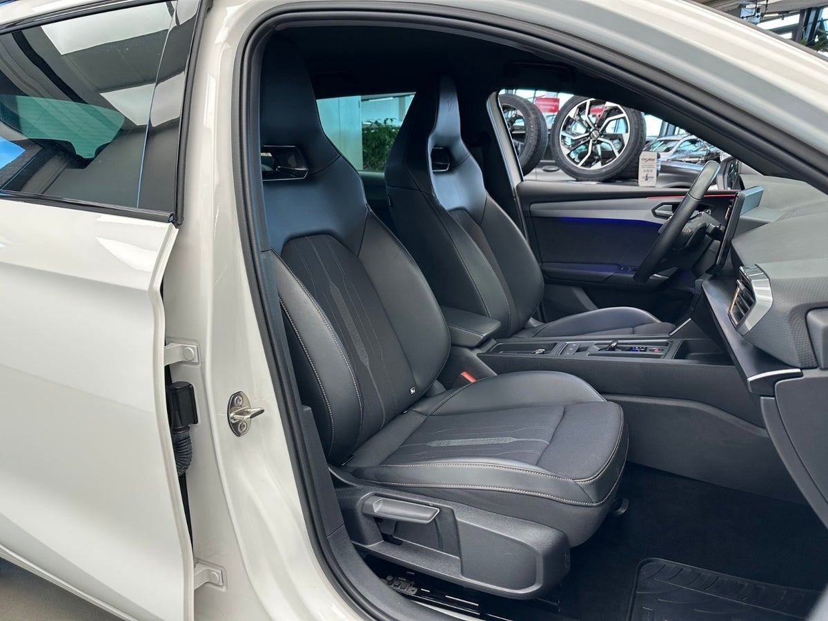 Billede af Cupra Leon 1,4 eHybrid Sportstourer DSG