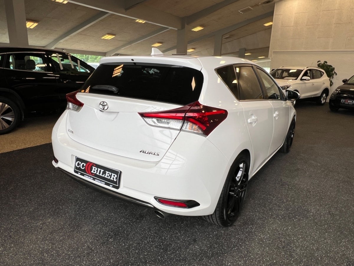 Toyota Auris 2017