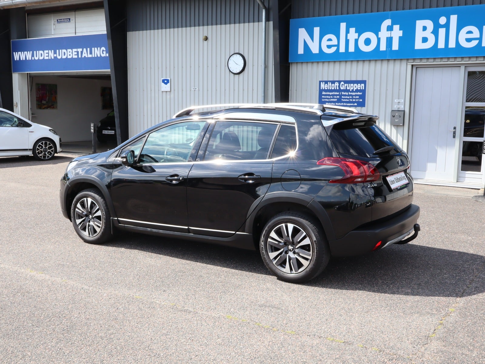 Billede af Peugeot 2008 1,2 e-THP 110 Allure Sky