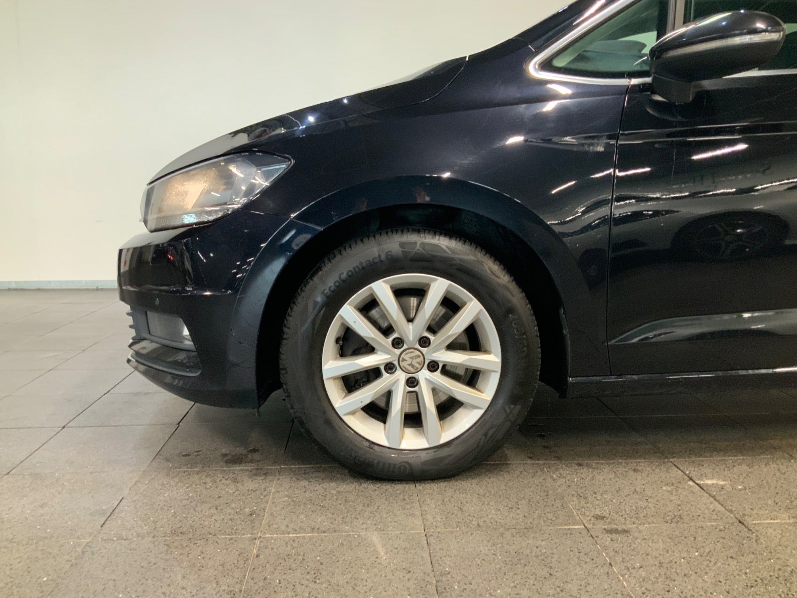 VW Touran (3/8)
