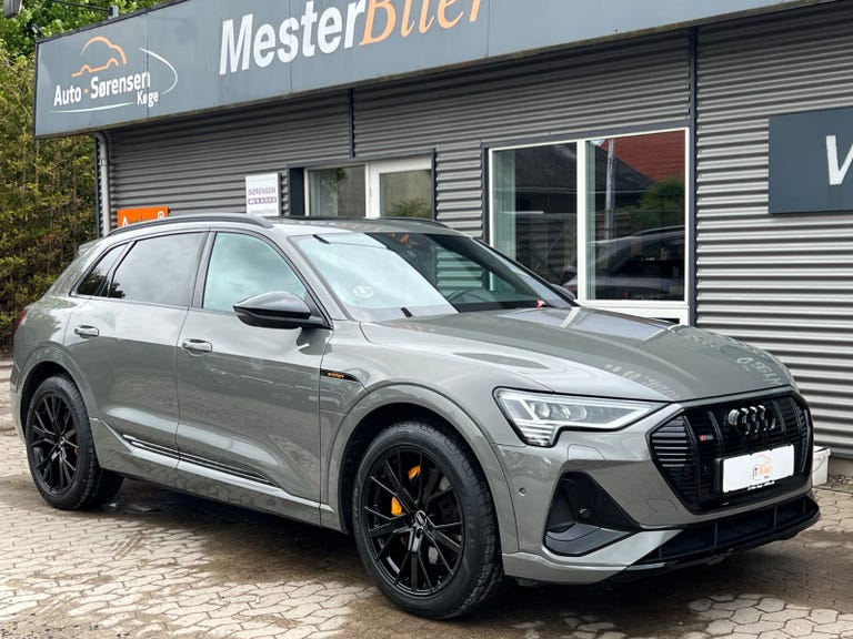 Audi e-tron Black Edition S-line quattro