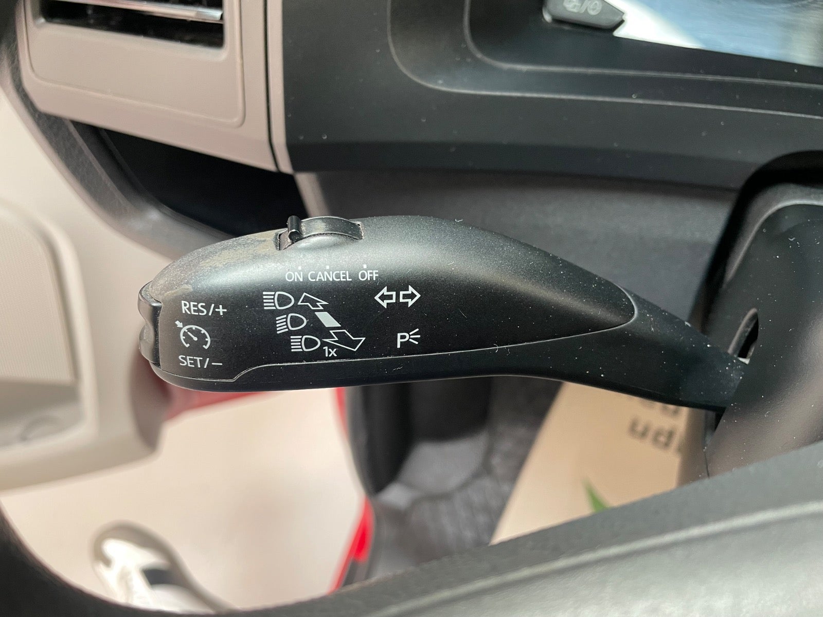 Billede af VW Transporter 2,0 TDi 102 Kassevogn kort