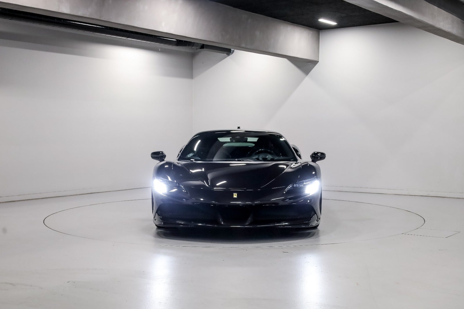Ferrari SF90 Stradale 4,0 DCT