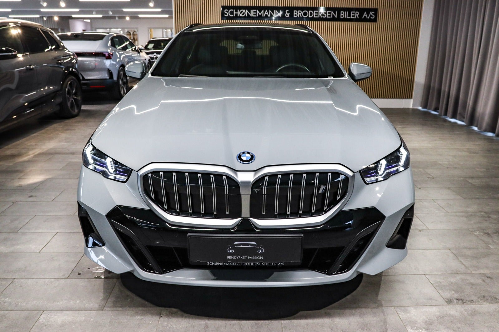 Billede af BMW i5 eDrive40 Touring Fully Charged