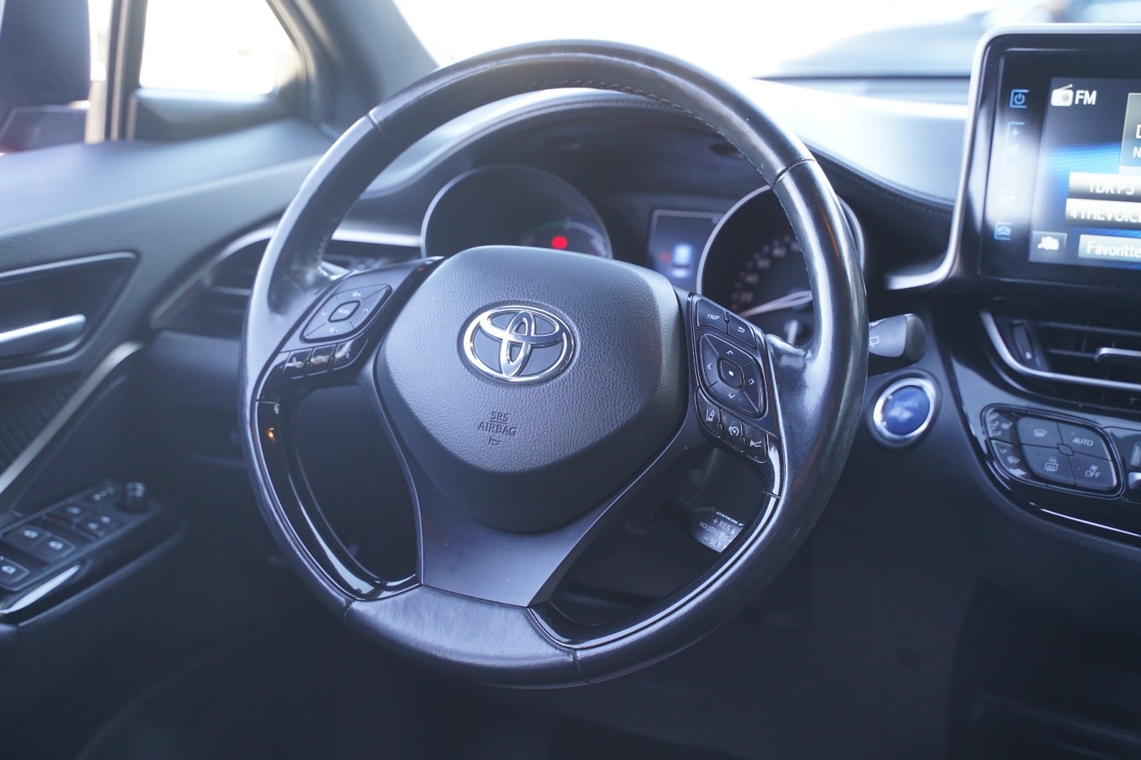 Billede af Toyota C-HR 1,8 Hybrid Premium Selected CVT