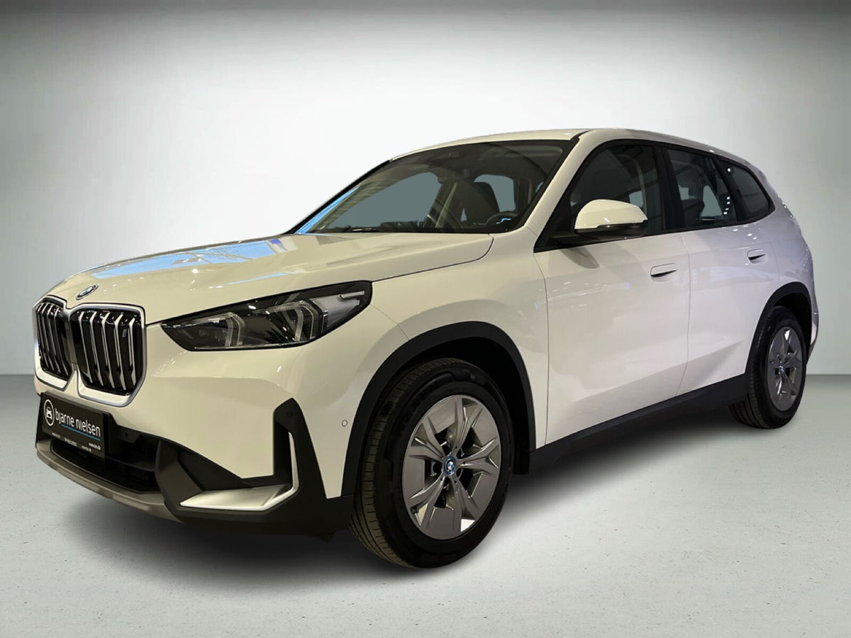 BMW iX1 xDrive30 billede 1