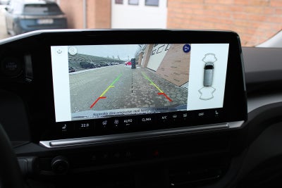 VW e-Caravelle Life SWB