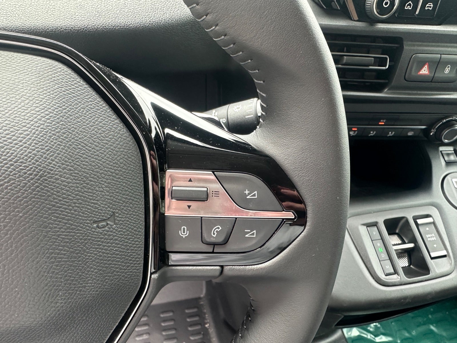 Peugeot Partner BlueHDi 130 L1V1 Plus EAT8 Van