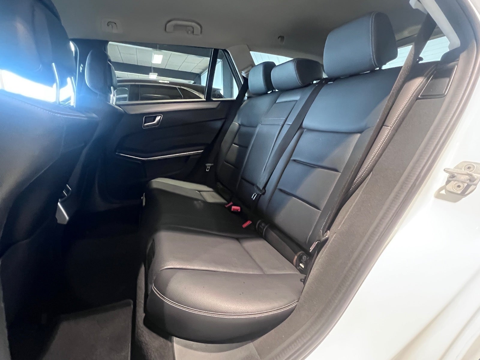 Billede af Mercedes E200 2,2 CDi Avantgarde stc. aut.