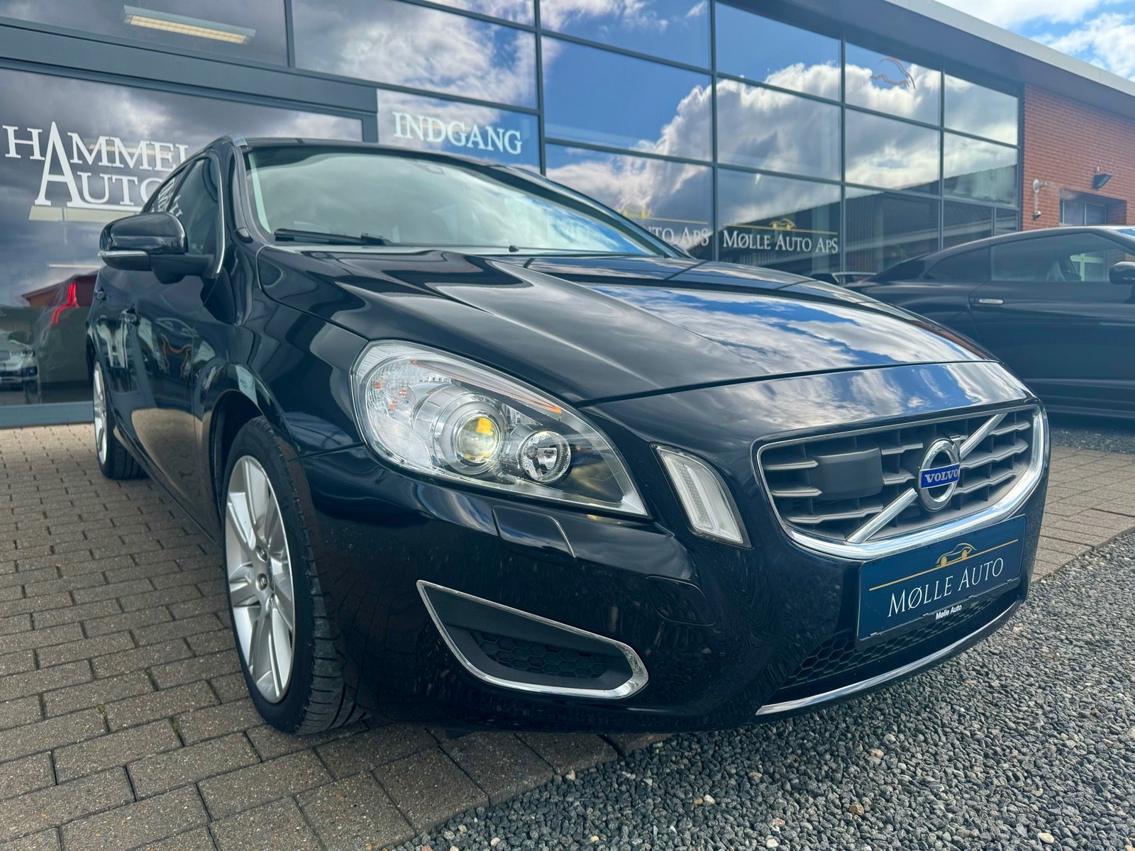 Billede af Volvo V60 2,0 D3 163 Summum aut.