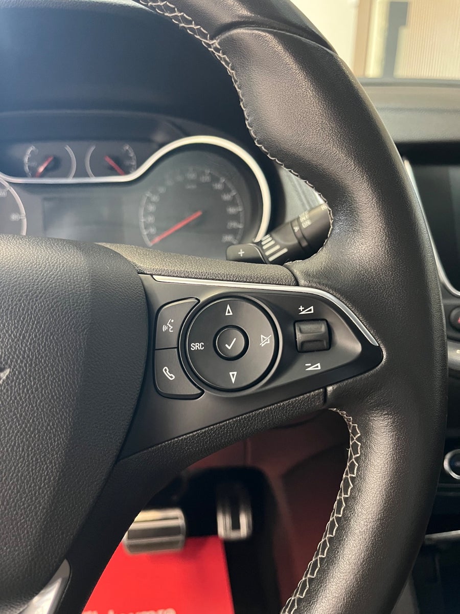 Opel Grandland X Hybrid Exclusive aut. Opel Grandland X Hybrid Exclusive aut.
