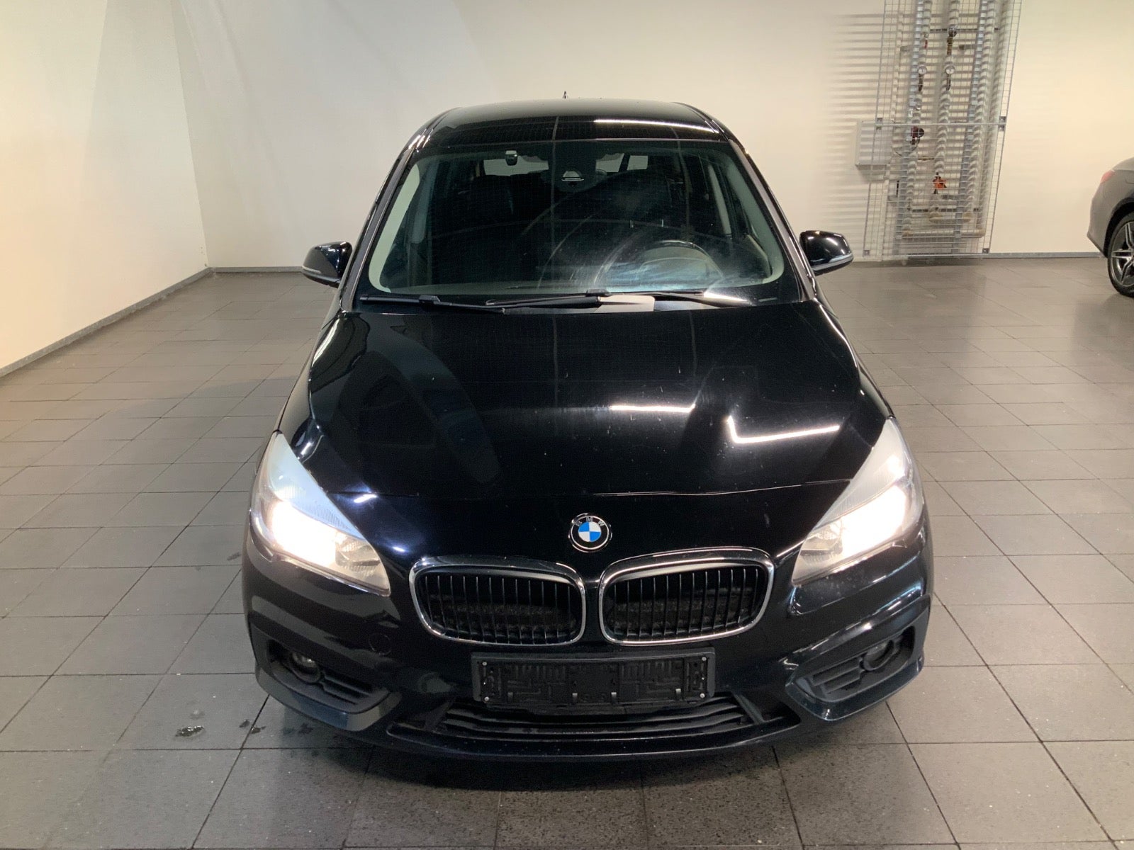 BMW 218d (2/8)
