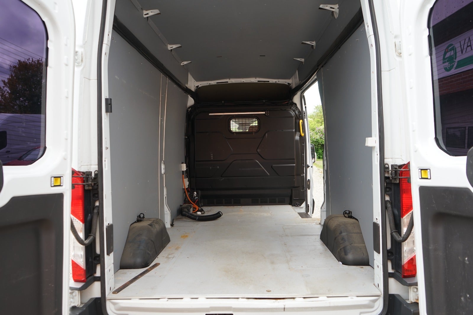 Billede af Ford Transit 350 L3 Van 2,0 TDCi 170 Trend H3 RWD