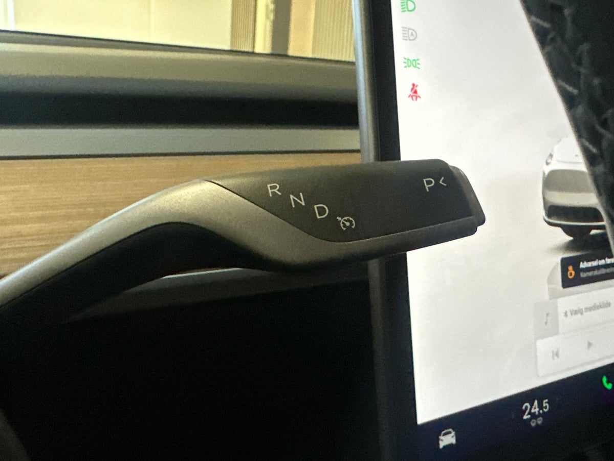 Tesla Model Y Long Range RWD