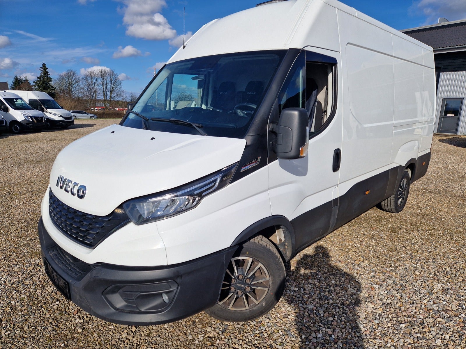 Billede af Iveco Daily 3,0 35S18 12m³ Van AG8