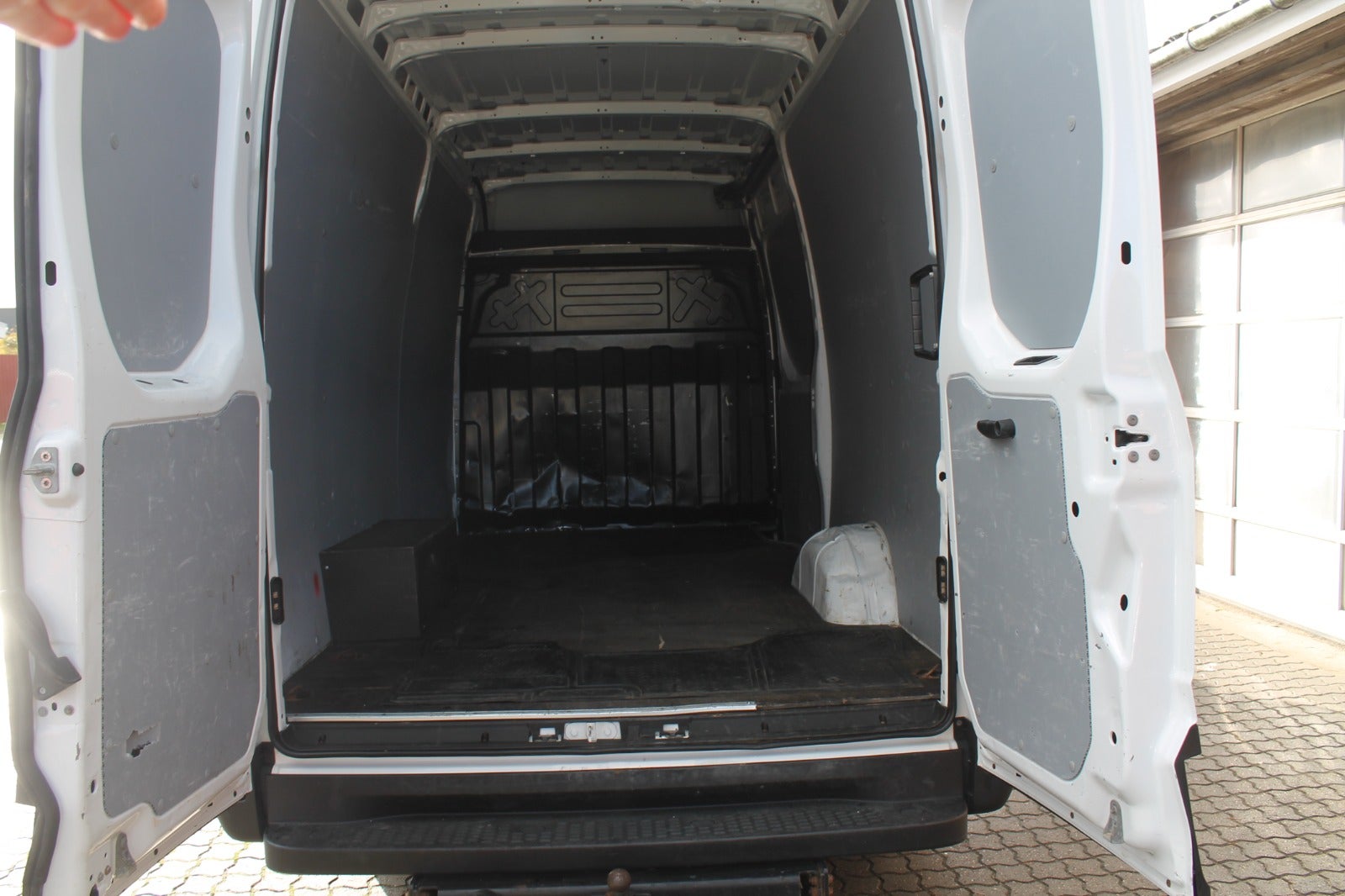 Iveco Daily 35S18 12m³ Van AG8