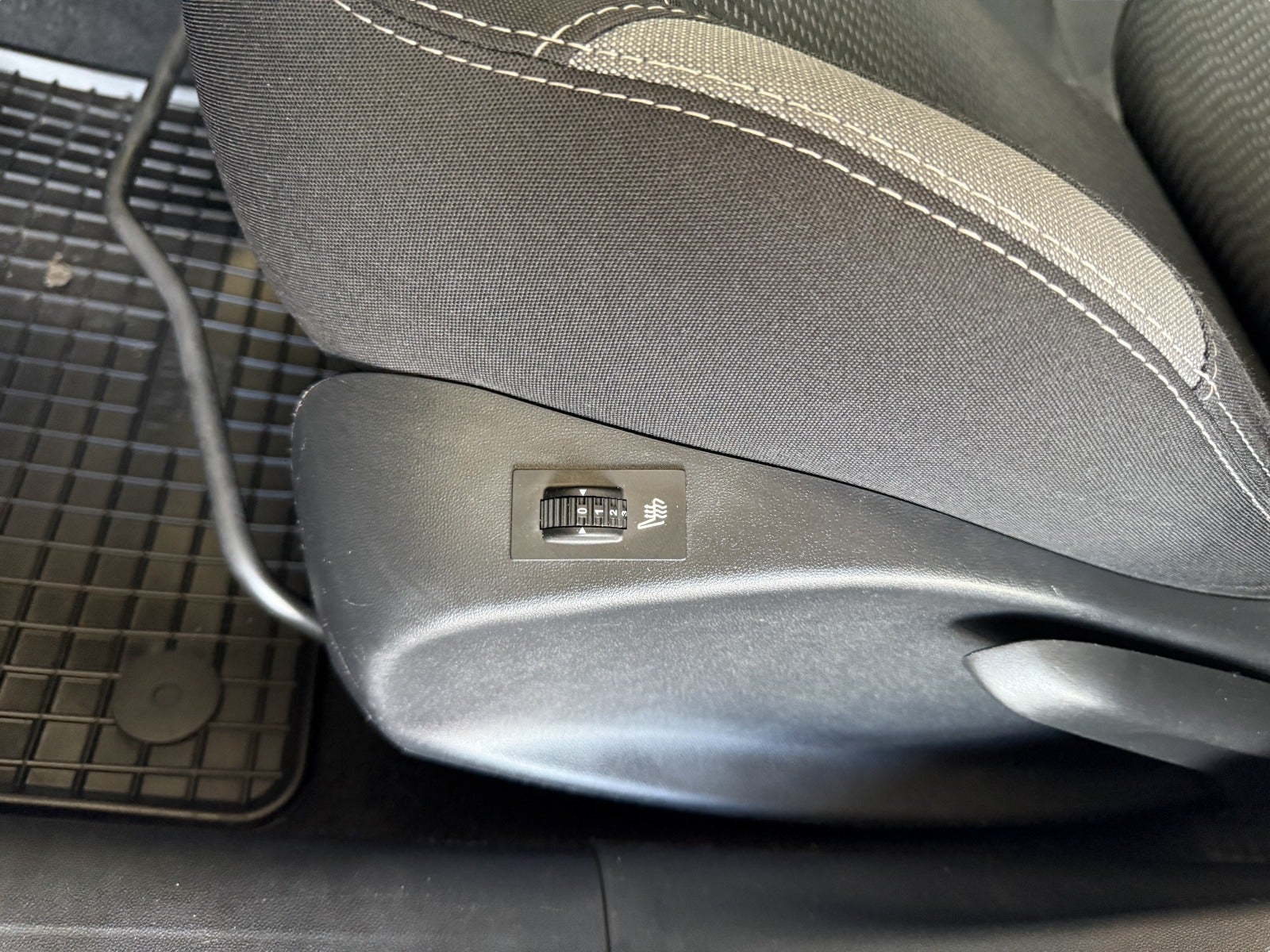 Billede af Peugeot 208 1,6 BlueHDi 100 Active