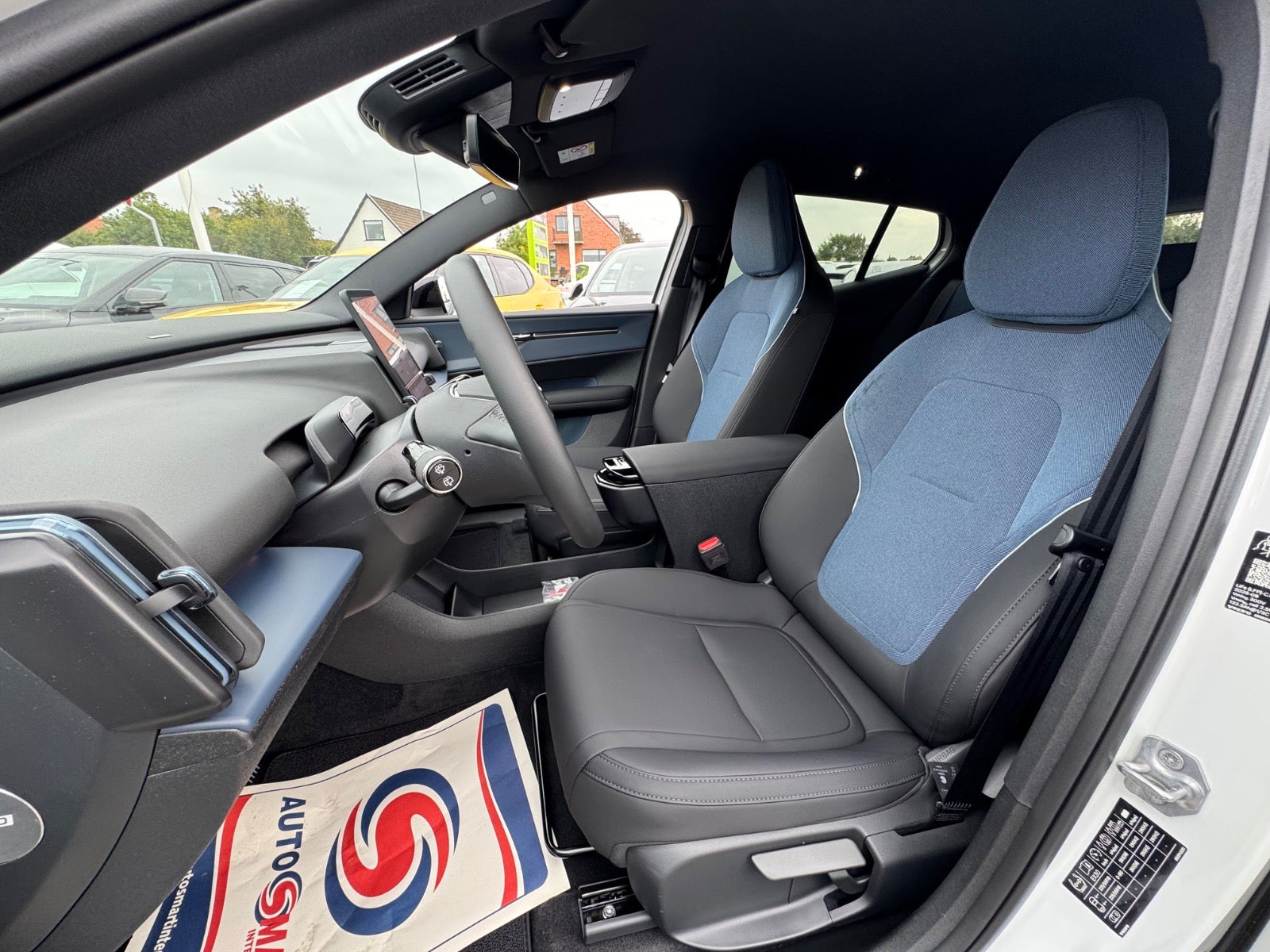 Billede af Volvo EX30  Standard Range Plus