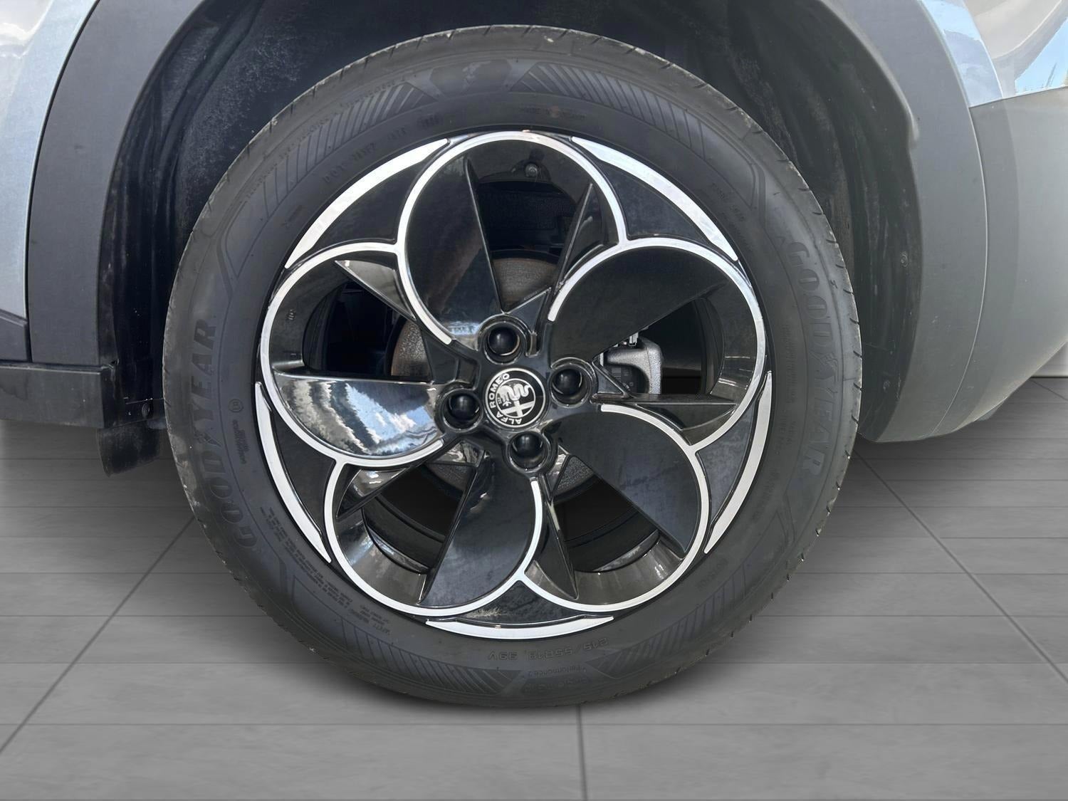 Billede af Alfa Romeo Junior Elettrica Core