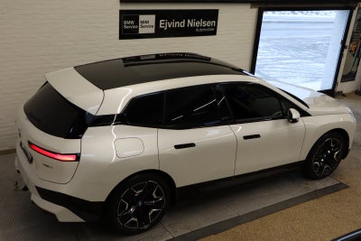 BMW iX xDrive40 Fully Charged