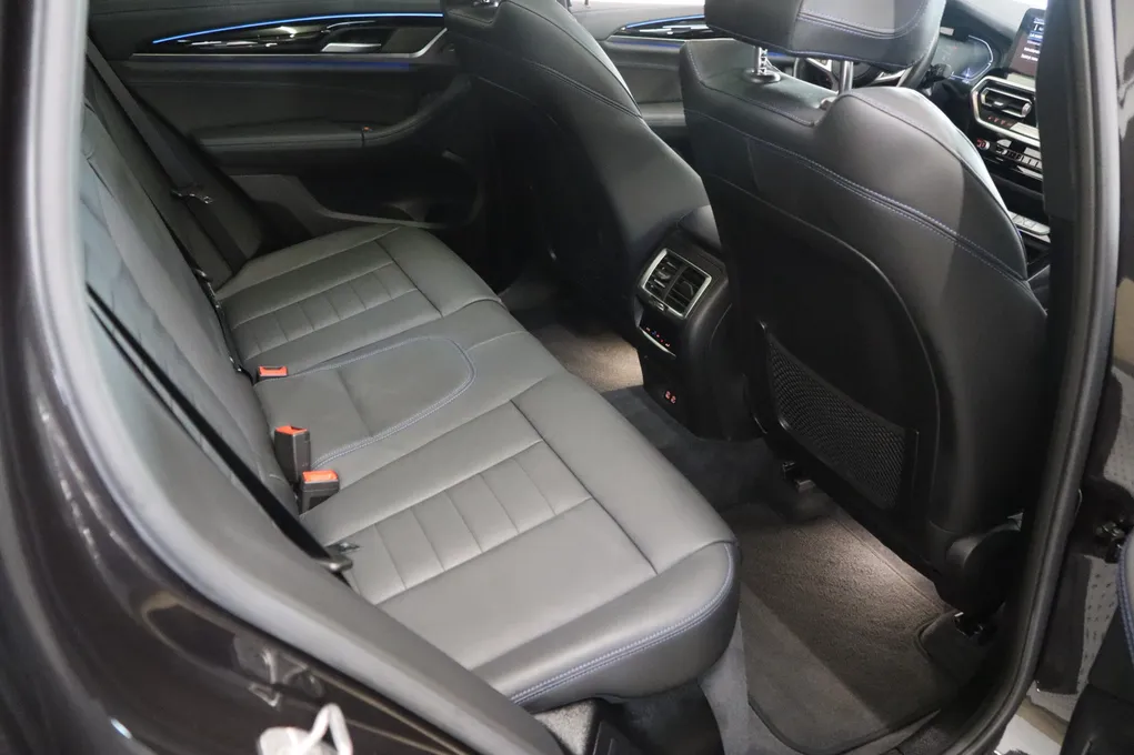 BMW iX3 Charged Plus M-Sport